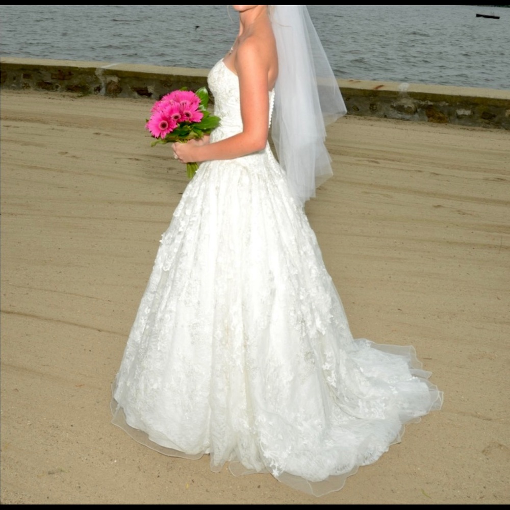 Wedding dress